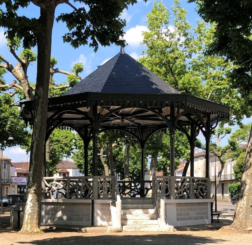 Lavardac - Maison De Village Gascogne Landes Ngoại thất bức ảnh